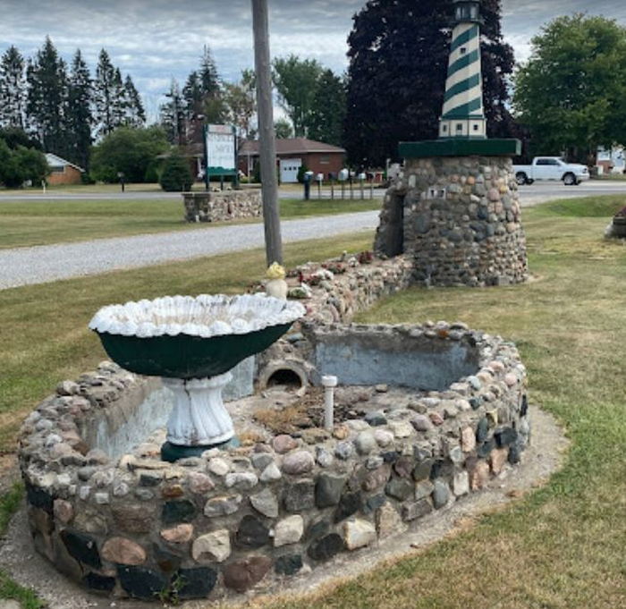 Windmill Motel (Siemen Motel) - Web Listing (newer photo)